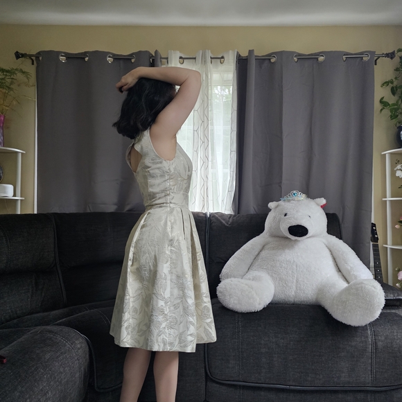 Eliza J Cream Dress - Picture 3 of 5